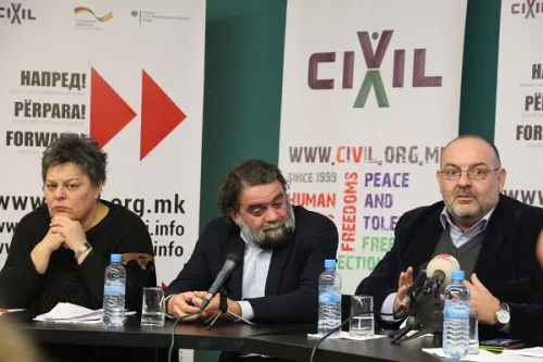 Panel i CIVIL: “Maqedonia pa kokë”