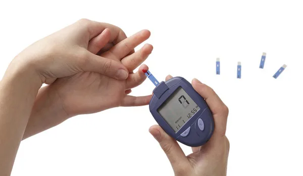 Insulina, gjilpërat dhe glukomerët – ankth për çerdhet dhe shkollat