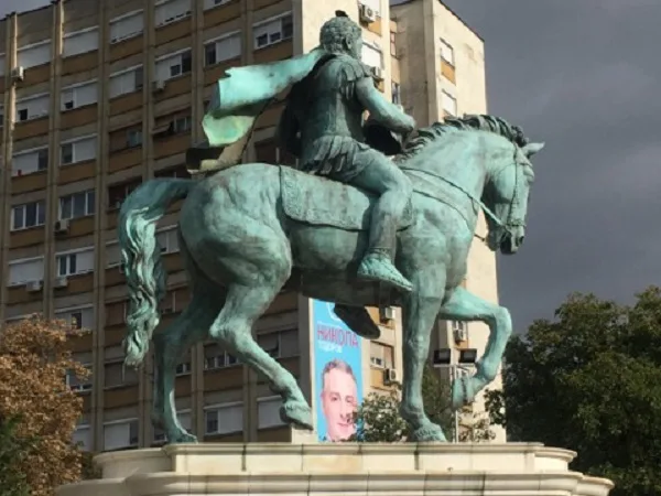 Fushatë e zezë – billbord për frikësime!