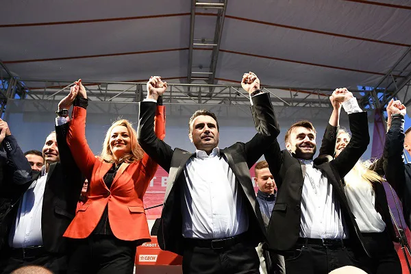 Politikanët do të “sjellin” ujë të pijshëm, ajër të pastër, por edhe epokë të re! Dita e pesëmbëdhjetë!