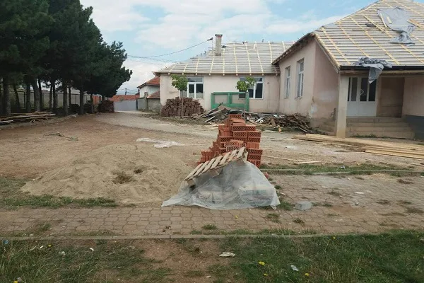 Nxënësit e fshatit Vishticë pa mësim gjithë muajin