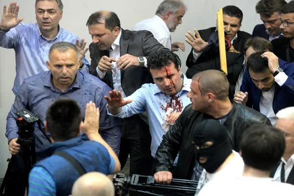 Mukoski dhe Vasileski në pyetje për incidentin në Parlament!