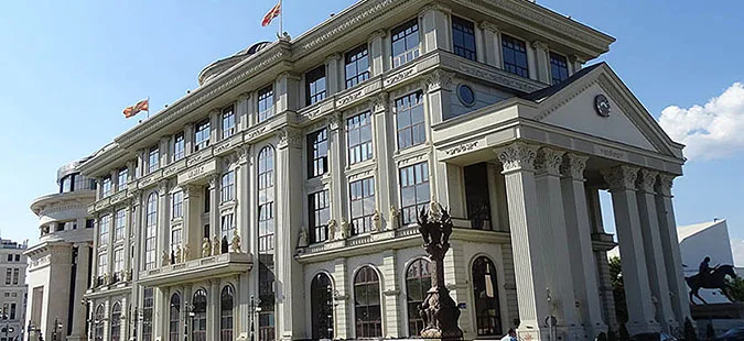 Maqedonia dëbon një diplomat rus, Moska kërcënohet, Londra përshëndet