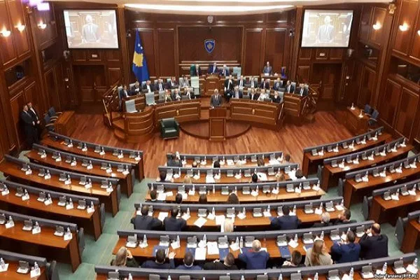 Seancë e jashtëzakonshme e Kuvendit të Kosovës për deportimin e “gjylenistëve”
