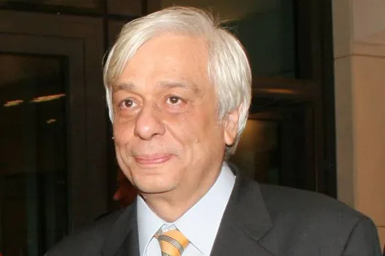 Pavlopulos: Marrëveshje ndërkombëtare pa ndryshime kushtetuese e shkel vetë Kushtetutën