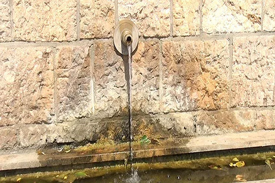 Ujësjellësit e fshatrave nga rajoni i Kërçovës të ndotur me bakterie