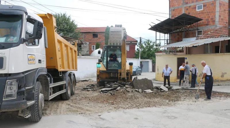 Komuna Çair filloi asfaltimin e rrugëve në Gazi Babë (foto)