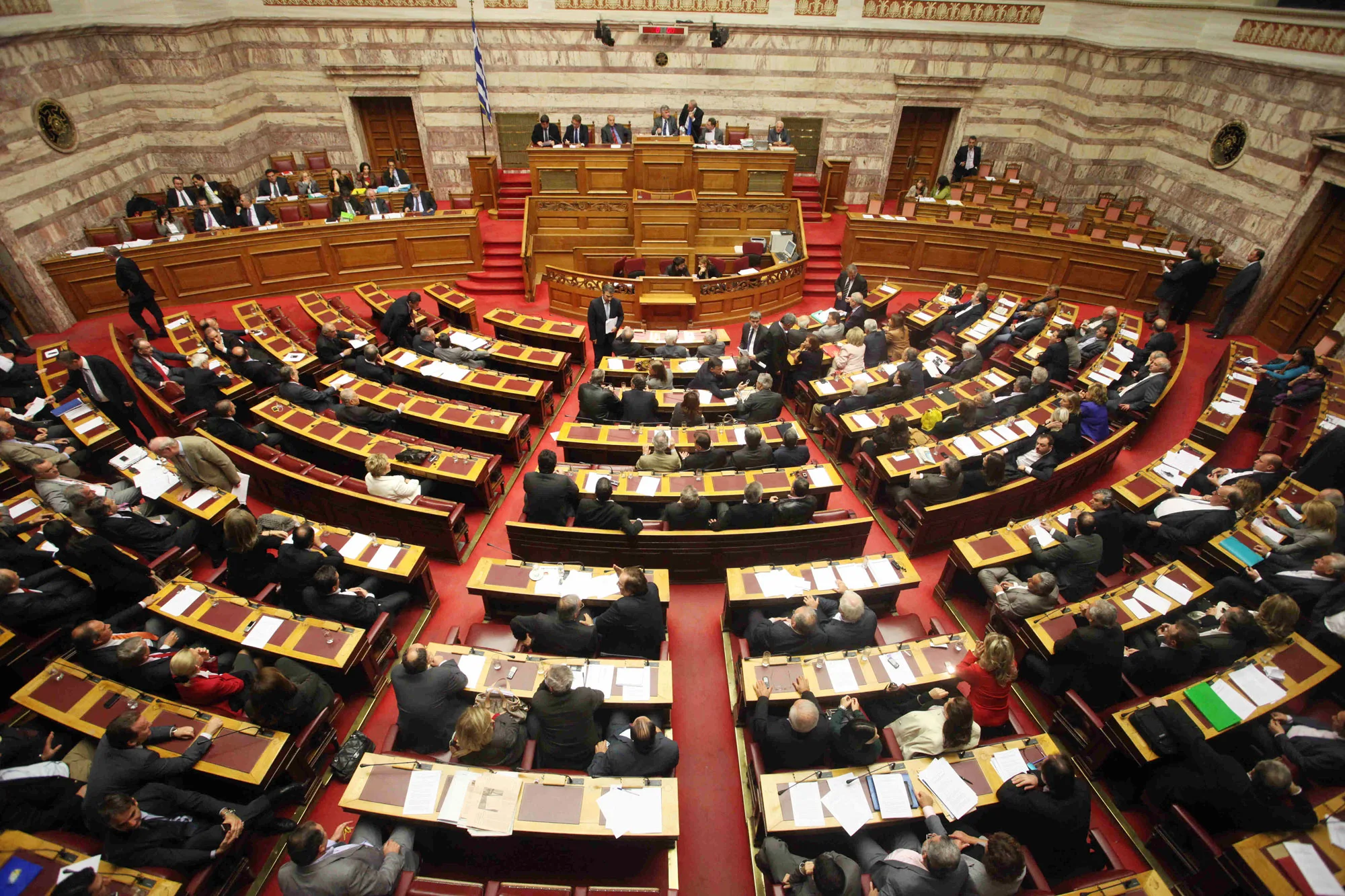 “Maqedonia e Veriut”, emri i ri kalon nga parlamenti grek