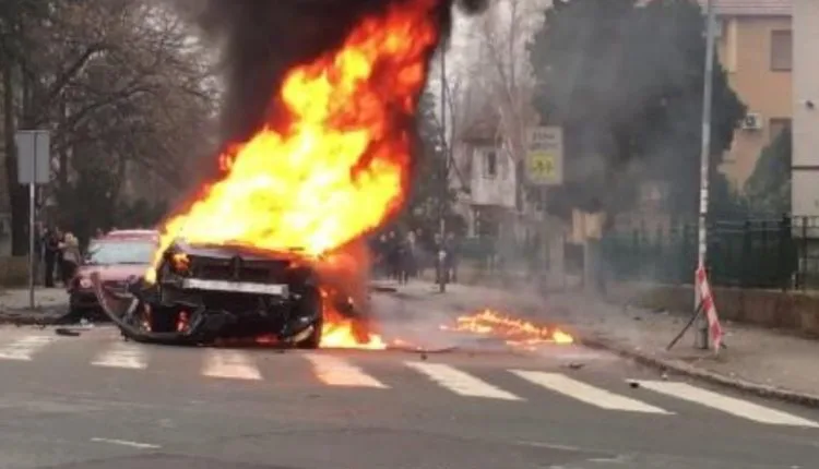 Vetura e funksionarit nga Kumanova hidhet në ajër nga bomba!