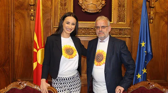 Deputetët përfshihen në fushatën për ndihmë ndaj fëmijëve në Klinikën e onkologjisë