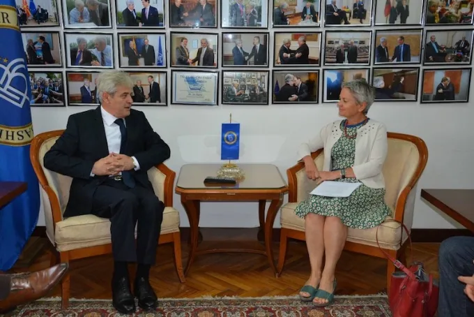 Ahmeti u takua me Ambasadoren e Zvicrës në Maqedoni