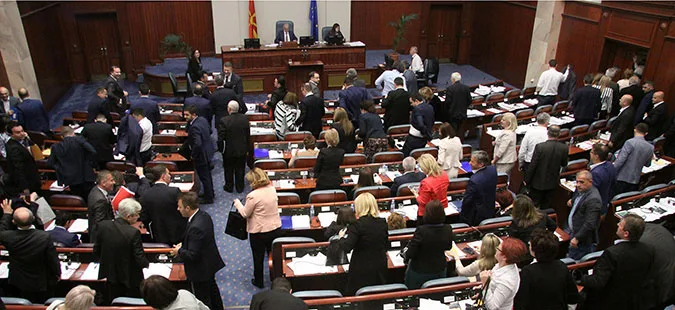 Të mërkurën do të dihet se sa parti do të marrin pjesë në fushatën për referendumin dhe se sa para do të marrin