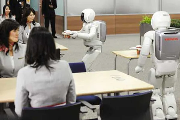 Deri më vitin 2025 robotët do të kryejnë më shumë punë se sa njerëzit