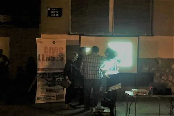 Prezantim i gazetarisë qytetare në Shirok Sokak