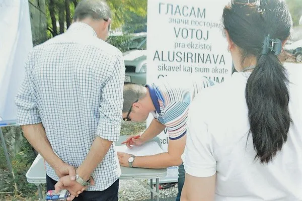 Qendra dhe Çairi paralajmërojnë dalje në referendum