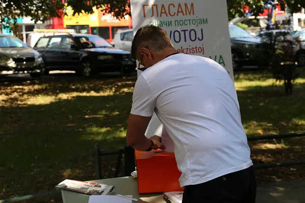 Civili e vazhdoi afatin për aplikimin e vëzhguesve