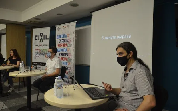 Petrit Saraçini dhe Filip Stojanovski flasin për nacionalizmin në Forumin qytetar të CIVIlit