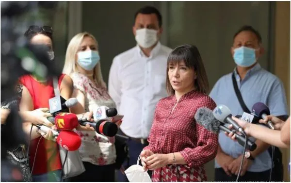 Carovska: Për 18 për qind është rritur numri i nxënësve që ndjekin mësim onlajn