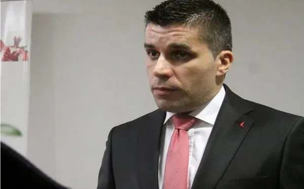 Nikollovski: Lufta kundër korripsionit është prioritet kryesor, do të reduktohen të drejtat diskrete, përfitimet dhe privilegjet