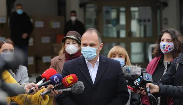 Filipçe: Të gjitha vaksinat që do t’i sjellim në vend do të jenë të certifikuara dhe të sigurta në mënyrë të duhur