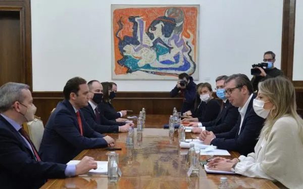 Vuçiq-Osmani: Zgjidhje e të gjitha çështjeve mes Serbisë dhe Maqedonisë së Veriut përmes dialogut