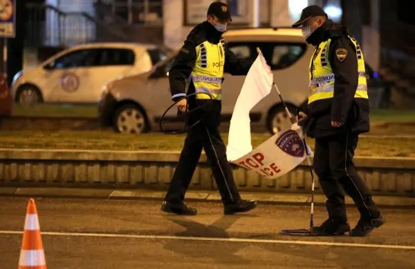 Nuk është koha për lehtësimin e masave, madje do të ketë edhe të reja nëse këto të tanishmet nuk japin rezultat, porositën Filipçe dhe Karaxhovski