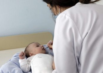 Di Xhovani: Duhet të vazhdojmë me përfshirje të lartë në imunizim të rregullt kundër sëmundjeve të fëmijëve