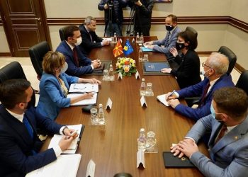 Osmani në Prishtinë: Alternativa e vetme për rajonin është anëtarësimi në BE dhe NATO