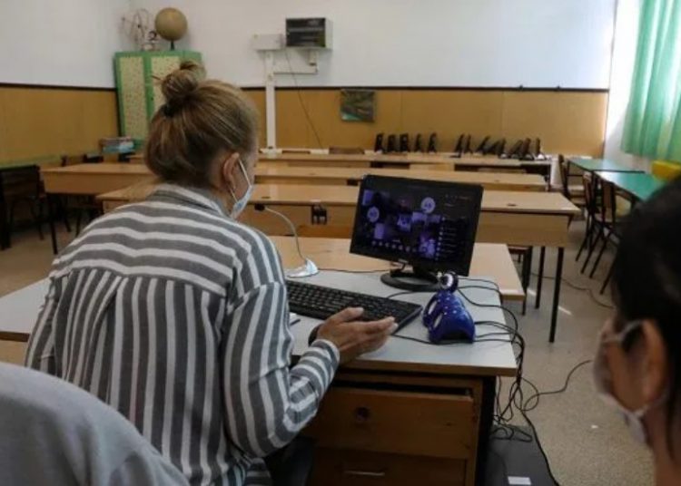 Për herë të parë është nënshkruar marrëveshje kolektive me të cilën rriten pagat dhe promovohen të drejtat e punonjësve në arsimin e lartë