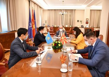 Takim i Xhaferit me ambasadorin e Kazakistanit Abdrashov