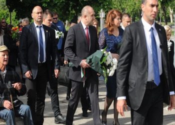 Propozimi portugez është vënë në analiza të hollësishme, Zaevi pohon se me të janë marrë parasysh pritjet edhe të Shkupit edhe të Sofjes