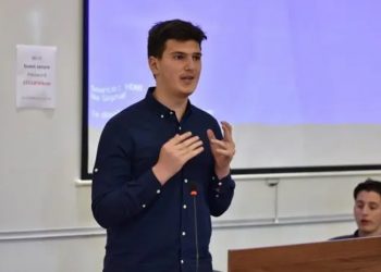 Paviqeviq: Është e turpshme të paguhet për dëftesat, posaçërisht në vitin me mësim onllajn