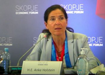 Hollshtajn: BE-ja duhet t’u qëndrojë prapa angazhimeve të veta dhe të vlejë qasja “ju reflektuat, ne reflektojmë”