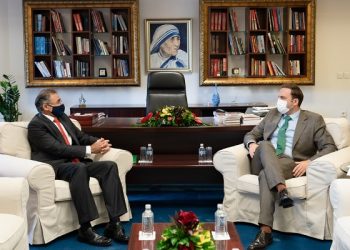 Ministri Bujar Osmani merr kopje kredenciale të Ambasadorit të ri të Qipros