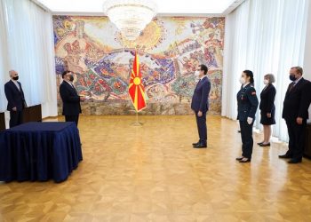 Pendarovski merr letrat kredenciale të ambasadorëve të sapoemëruar, të Qipros dhe Iranit