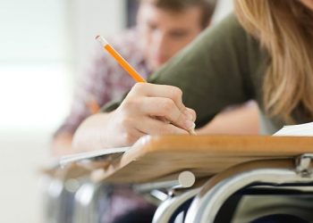 MAS: Hapja e plotë e shkollave nga shtatori me mbajtjen e detyrueshme të maskave, dezinfektimin dhe matjen e temperaturës