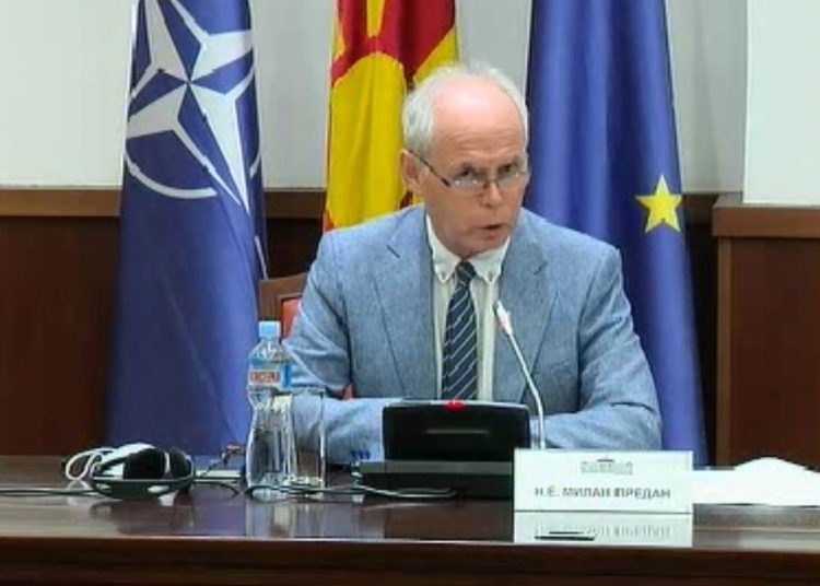 Predan: Kryesimi slloven me BE-në do të bëjë gjithçka që të zgjidhet çështja mes Shkupit dhe Sofjes, por nuk mund të premtojmë mrekullira politike
