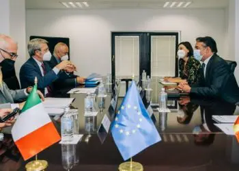 Dimitrov-Della: Shkupi duhet t’i fillojë bisedimet me BE-në, pa pengesa për shkak të çështjeve dypalëshe