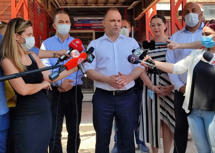 Filipçe: Nuk ka nevojë për kufizime dhe masa mbrojtëse, theksi vedoset në vaksinim