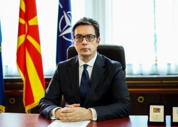 Pendarovski e nënshkroi Dekretin për Ligjin për investitor strategjik për ndërtim të autostradave