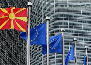 KE e miratoi raportin për Maqedoninë e Veriut: Vendi vazhdon t’i plotësojë kushtet për fillimin e bisedimeve