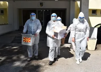 Filloi votimi për zgjedhjet lokale, votojnë të sëmurët, të pafuqishmit, personat me Kovid-19, të burgosurit