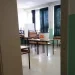 Paravanin e dedikuar për votimin e personave me aftësi të kufizuara fizike, Bordi Zgjedhor e shfrytëzon si mbrojtës nga dielli