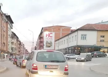 Qarkullim i madh në Dibër, votimi është i qetë, ndonëse i ngadalësuar për shkak të pajisjeve fingerprint