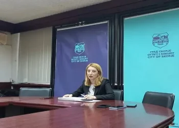 Arsovska: Pas revizionit dhe konsolidimit të NPQ-së do të vendoset në faza transporti falas me autobus