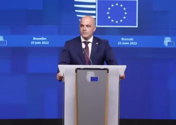 Kovaçevski nga Brukseli: Propozimi francez është i papranueshëm, populli im duhet të respektohet