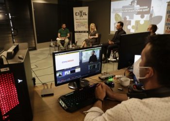 Panel diskutimi i CIVILit: Me referendumin ose mbi të