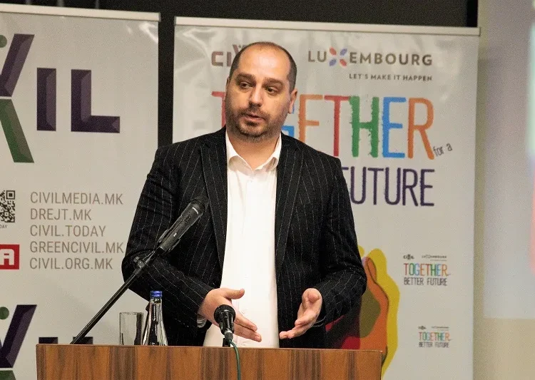 Hoxhiq: Të drejtat nuk jepen një herë e përgjithmonë, por avancohen në kontekstin e kohës në të cilën jetojmë