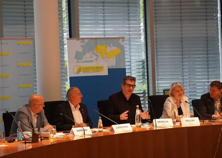 Deralla mori Çmimin e Shoqatës së Evropës Juglindore për  Solidaritetit për Gazetarët