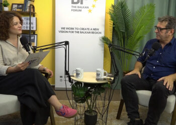 (VIDEO) Nëse nuk vazhdon integrimi evropian, Maqedonia e Veriut do të destabilizohet rëndë: Xhabir Deralla në podkastin “Balkans and Beyond”